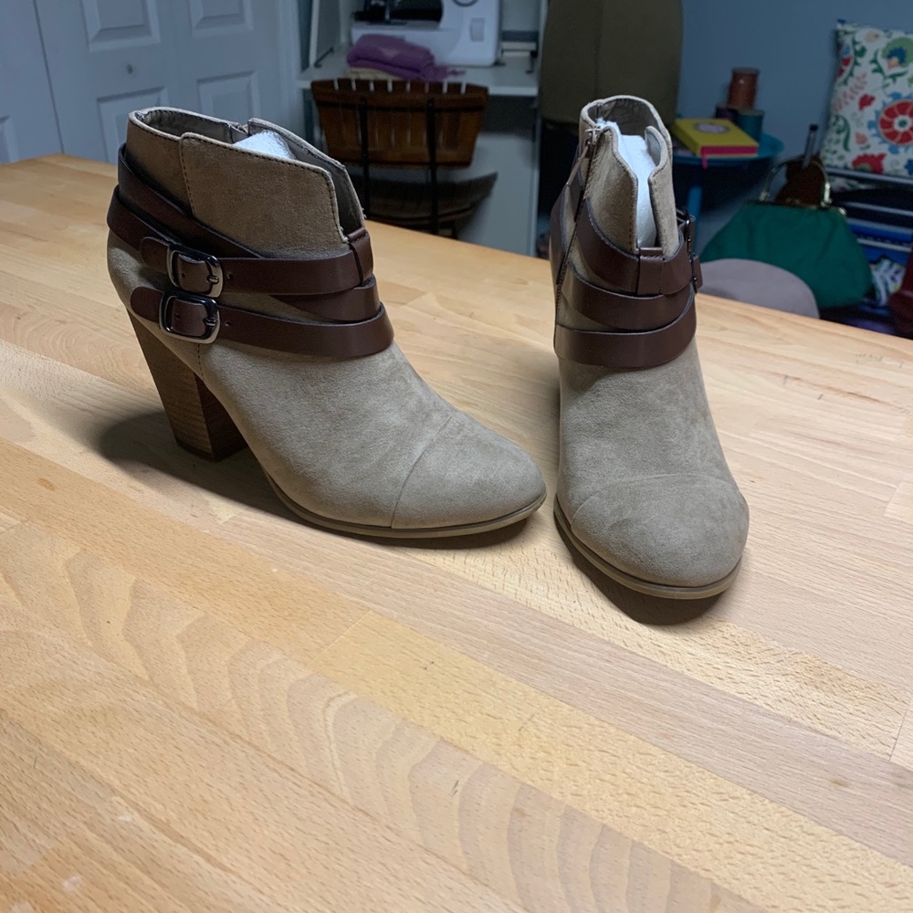 Bootie - Picture 3 of 4